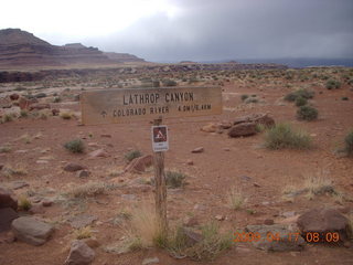 Canyonlands - Lathrop trail hike